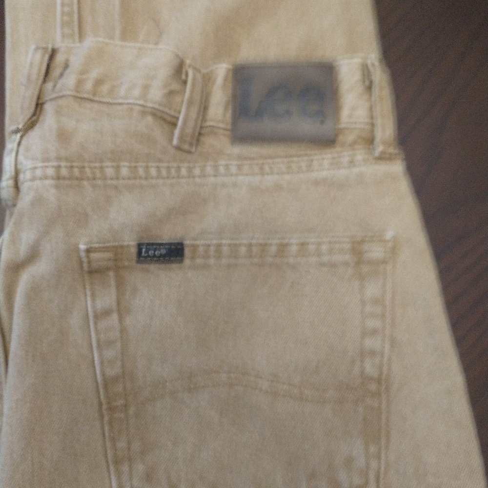 Men's Tan colored Lee Jeans